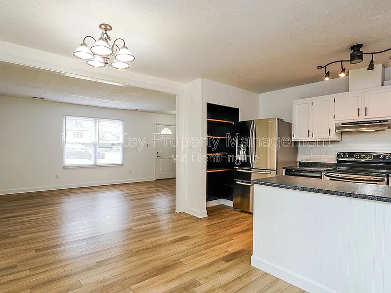 8912 Taymouth Ct — Photo 4
