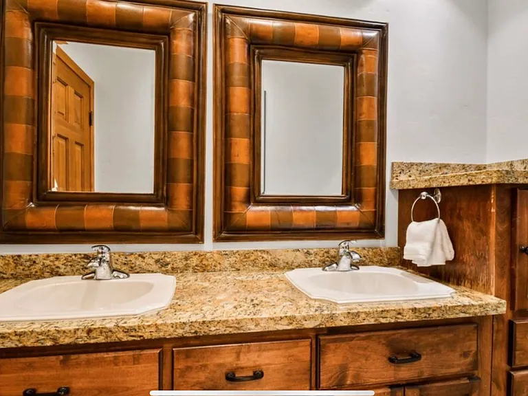 1583 Lakeside Cir — Photo 13
