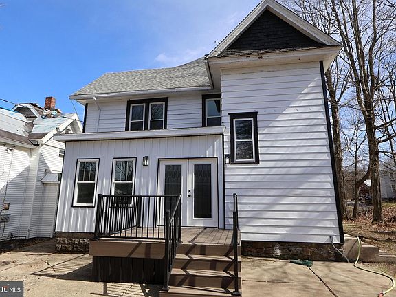 2nd image of 506 S Main St