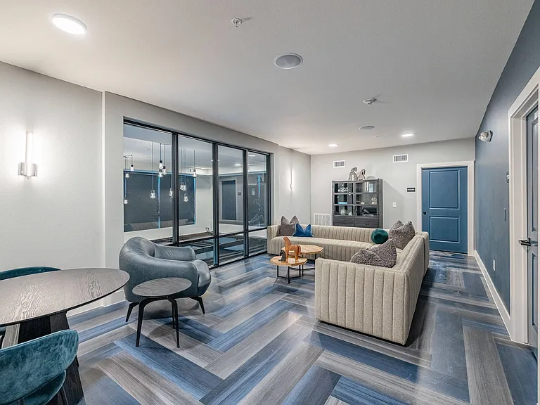 Guest Suite Lounge