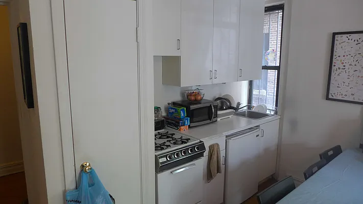 Rented by Garfield Realty  | media 8