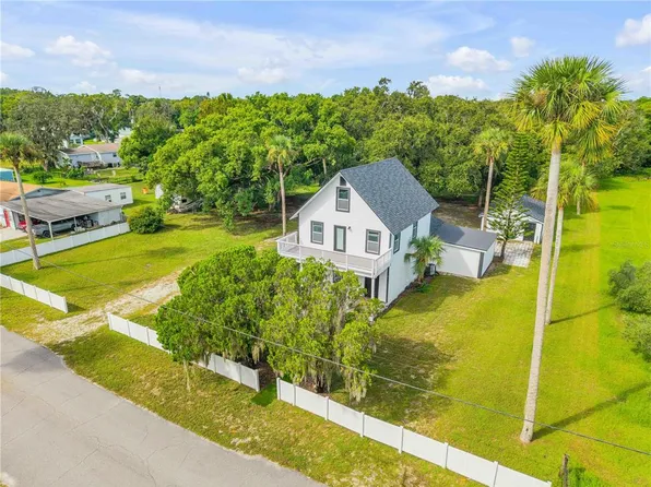 182 Howes St, Oak Hill, FL 32759