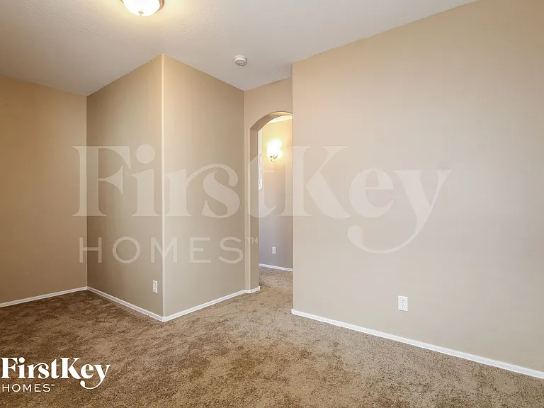 16621 N 171st Dr — Photo 13