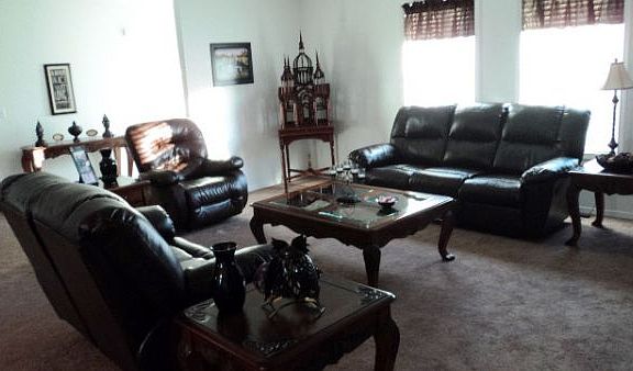 2nd image of 15273 Edgewood Dr