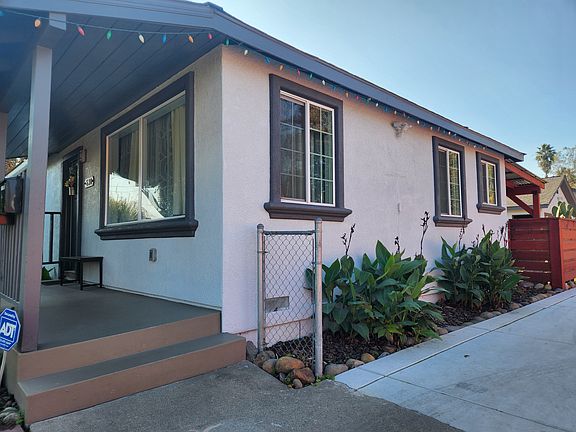 4th image of 630 Pecan St