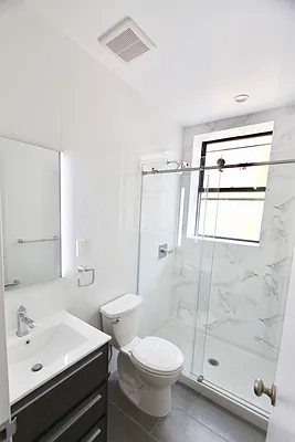 Rented by Mae Equities | media 4