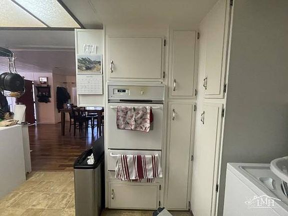 4th image of 1440 S Orange Ave Space 25