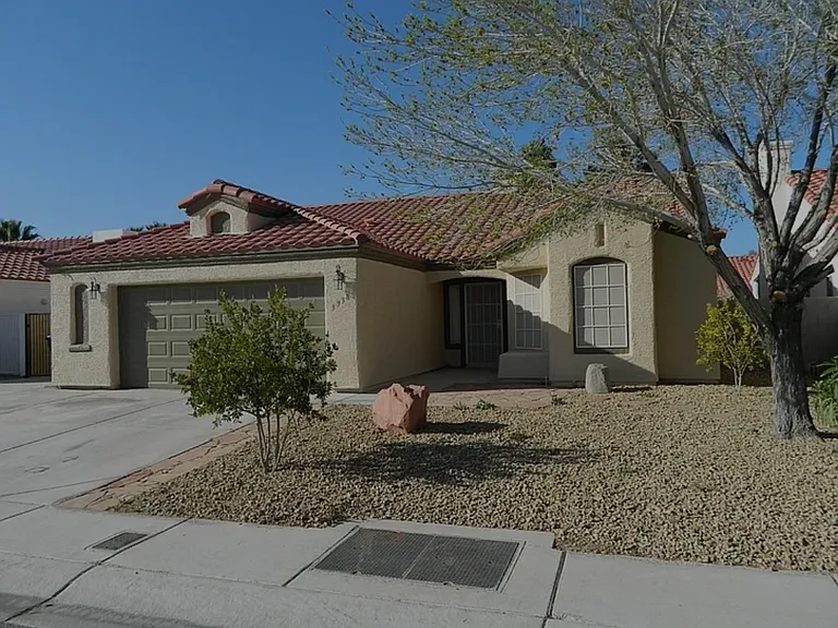 Cutting Horse Ave — Photo 1