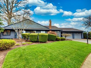 15635 SW Oakhill Ln, Tigard, OR 97224