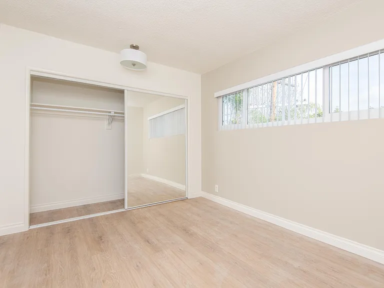 1906 S Shenandoah St #10 — Photo 12