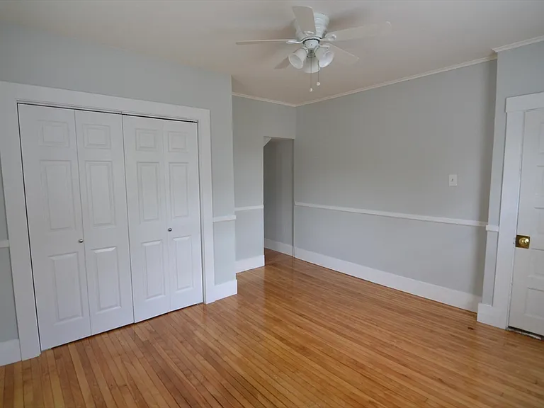 208 Irving St #1L — Photo 11