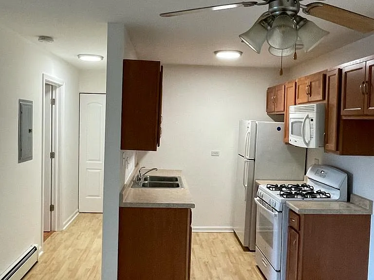 923 Jonathon Ct #304 — Photo 3