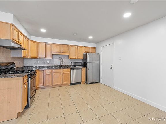 4th image of 8802 Briar Ct APT 3A