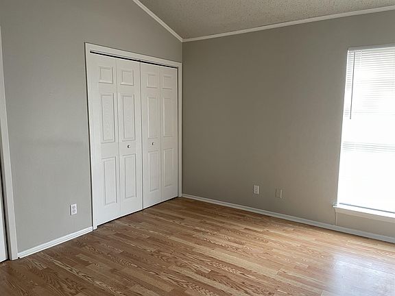 3rd image of 2206 Capitan Dr #D