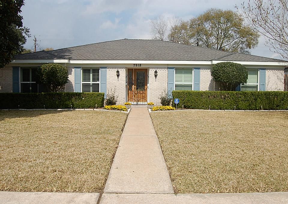 7818 Braes Meadow