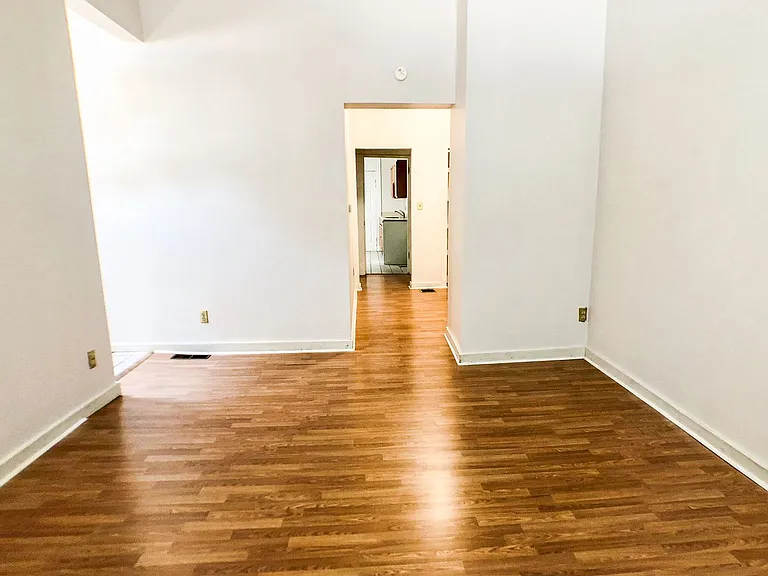 1350 Neil Ave — Photo 32