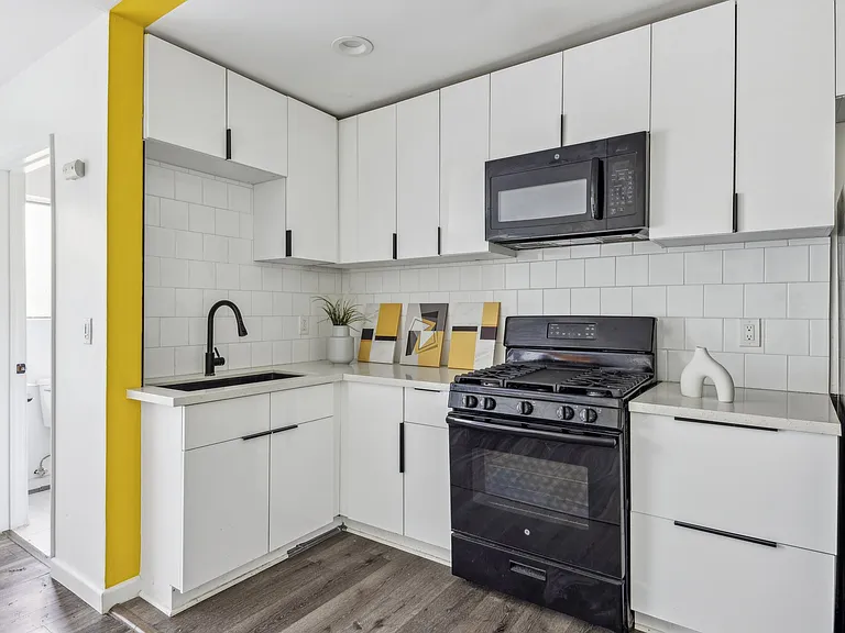 2331 Portland Street — Photo 21