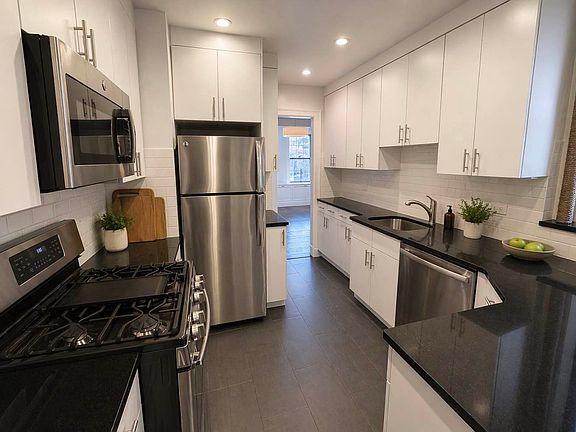 5th image of 108 E 81st St APT 5A