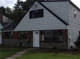 415 California Ave, Uniondale, NY 11553