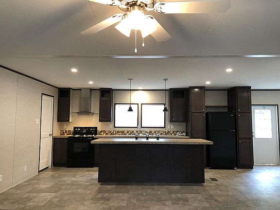 2nd image of 20326 Fenton Pl #318