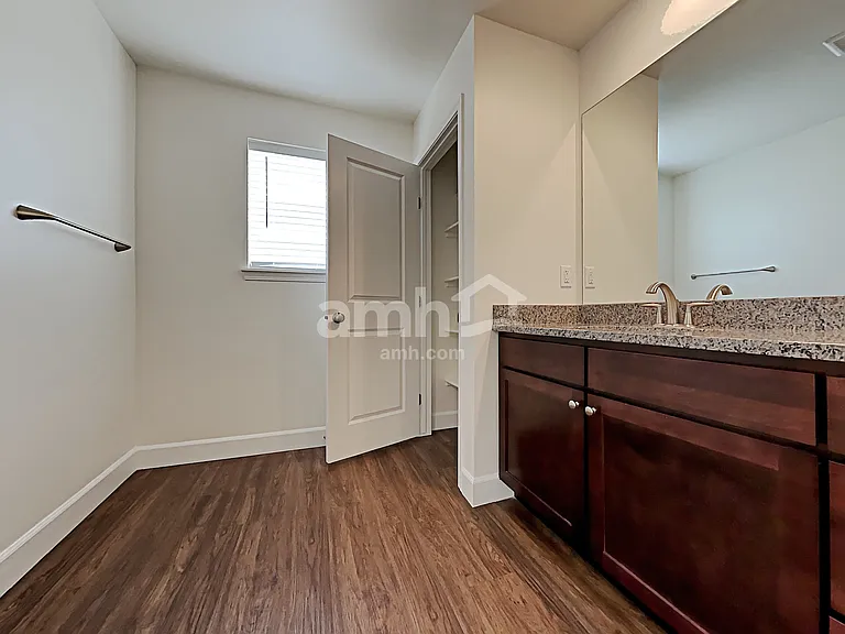 1507 S Horton St — Photo 12