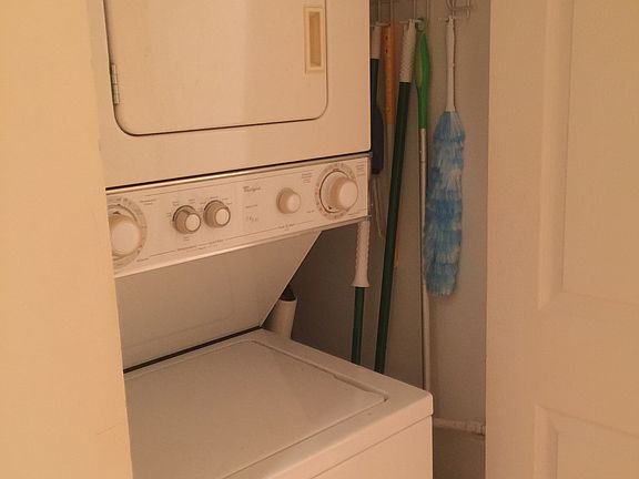 5th image of 11940 Metropolitan Ave APT L1
