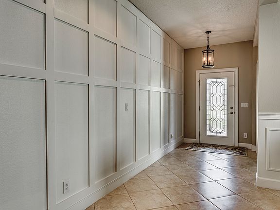 3rd image of 117 Lucaya Ct