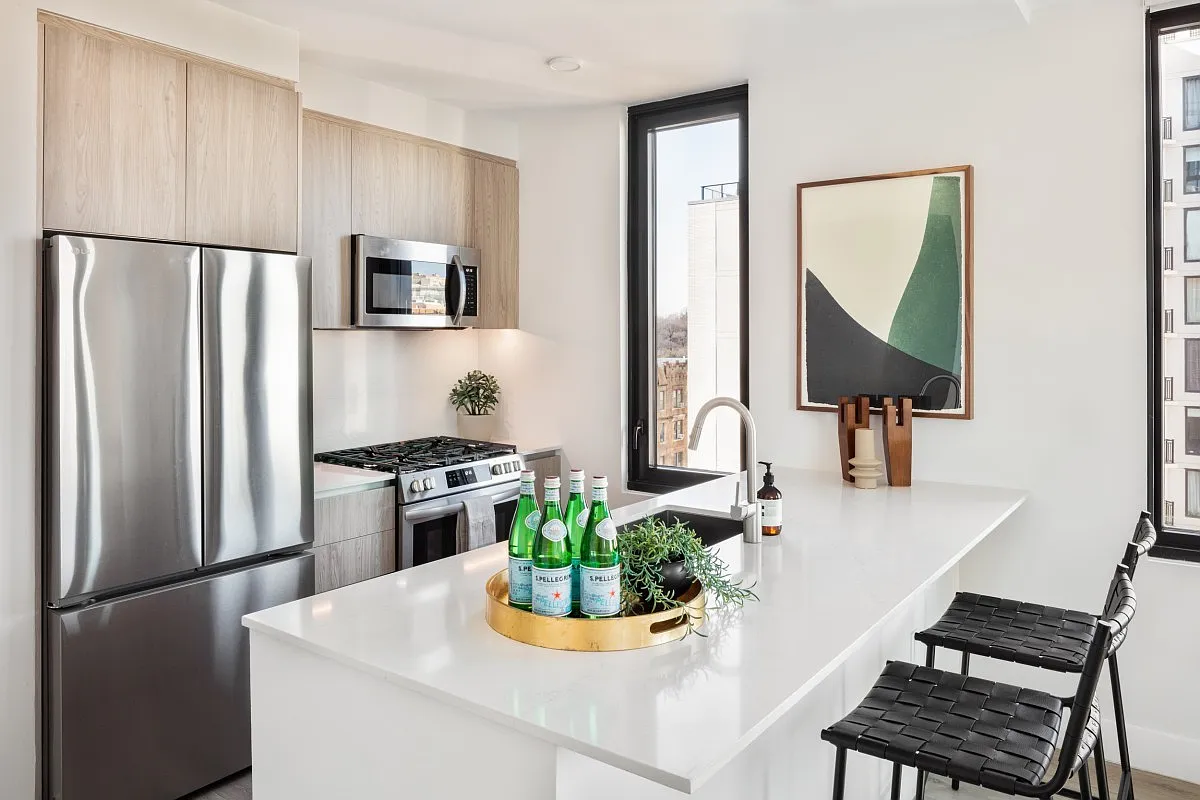 54 Crown Street — Photo 1