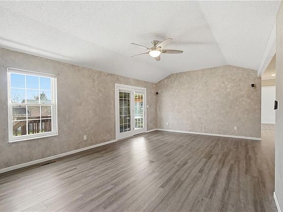 5th image of 5403 Hazen Ave