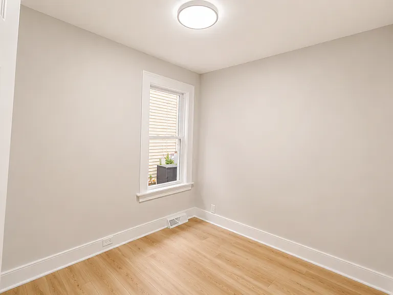 48 Stevens St #1A — Photo 6