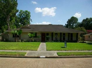 7919 Burning Hills Dr, Houston, TX 77071