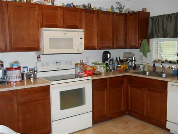4th image of 4745 Acorn Dr