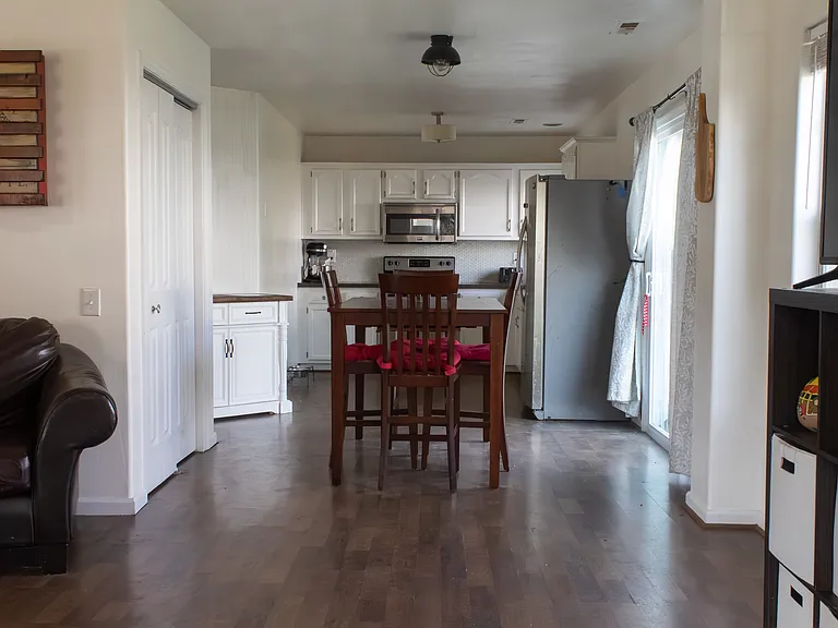 210 Rockwood Pl — Photo 17