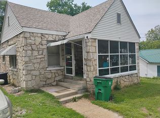 312 S 3rd St, Thayer, MO 65791