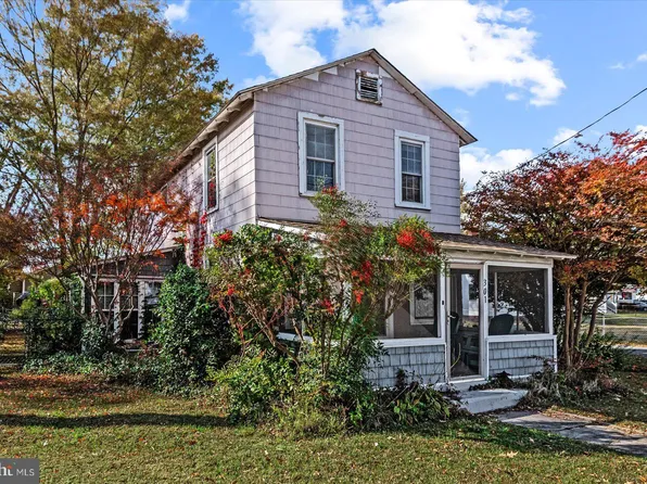 301 Bancroft Ave, Colonial Beach, VA 22443