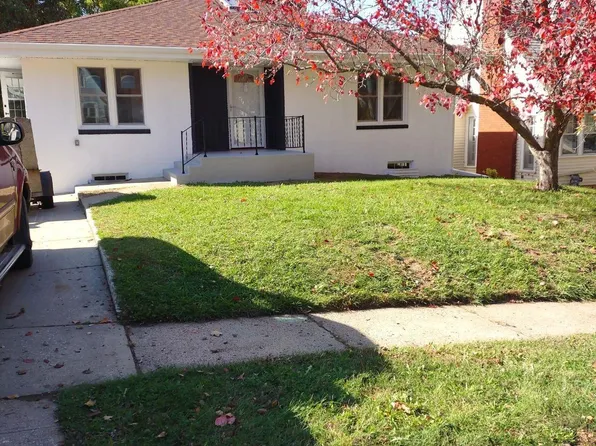 3227 Pierce St, Sioux City, IA 51104