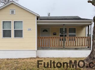 209 W 4th St, Fulton, MO 65251