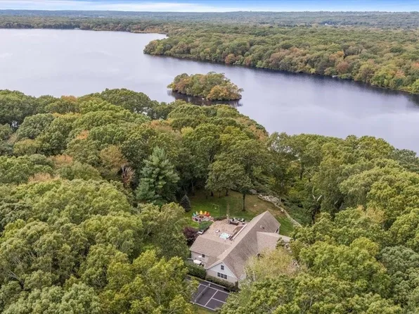 166 Legend Rock Rd, South Kingstown, RI 02879