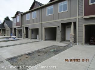 125 Rivers Edge Ct, Gold Hill, OR 97525