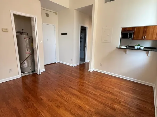 186 Wayne Street image 12 of 25