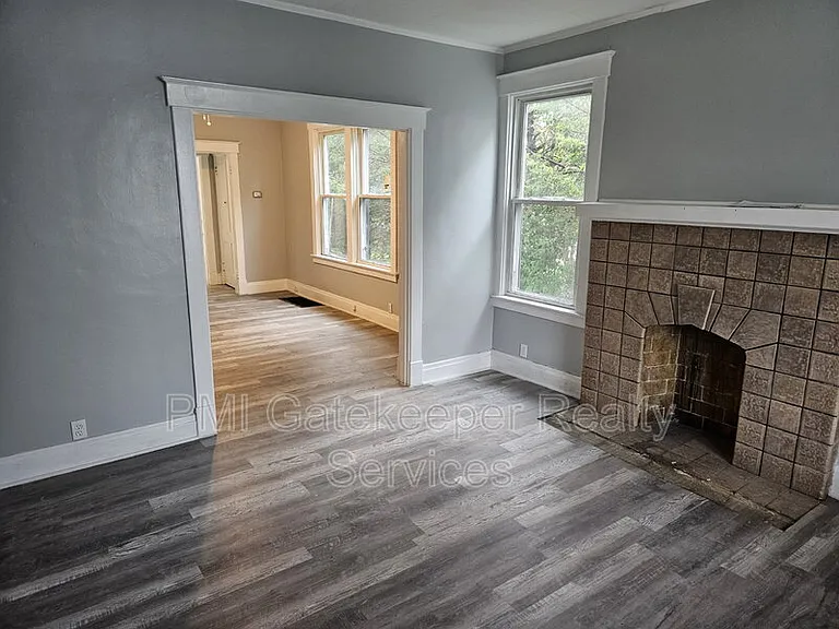 5402 Rolston Ave — Photo 2
