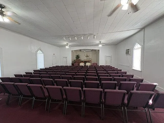 Studio, 1910 sqft, $1,000 — Photo 3