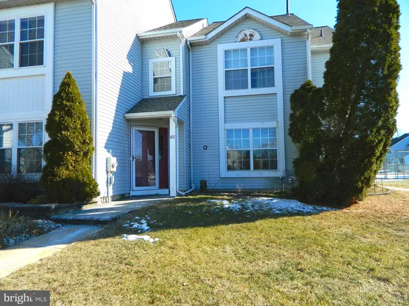 452 Longfellow Dr, Williamstown, NJ 08094