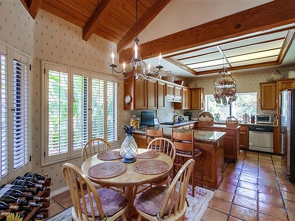 5th image of 10584 Livewood Way
