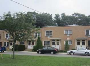 3620 Park Ave APT 8C, Wantagh, NY 11793