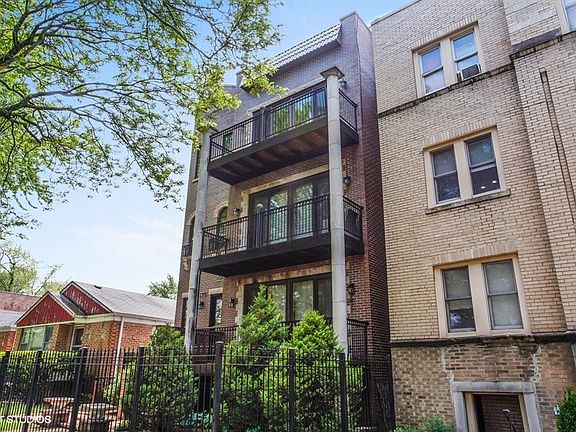 3rd image of 6318 N Albany Ave #6318