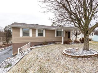 3107 Bradbury Dr, Aliquippa, PA 15001