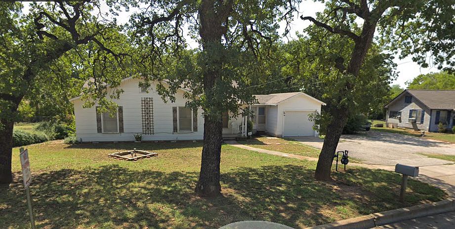 1st image of 6136 Forest Hill Dr