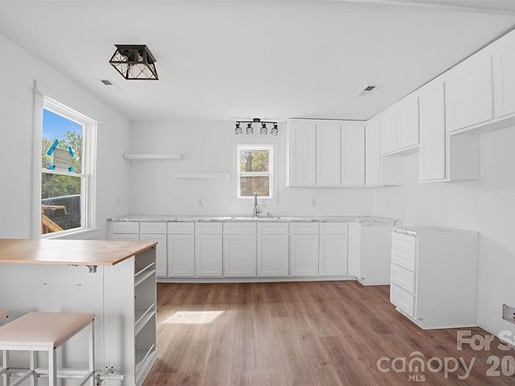 2nd image of 1601 Sigmon St