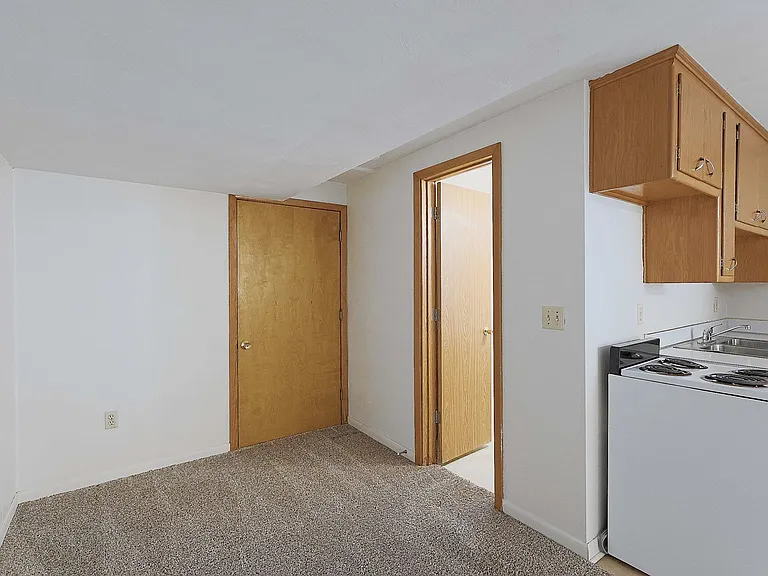 1731 E St #11 — Photo 11